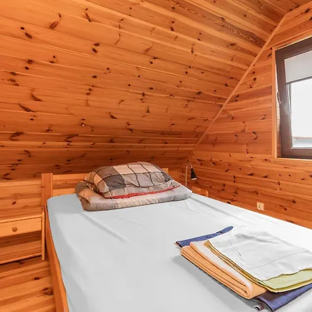 Sloneczny Zakatek シュトゥトボ